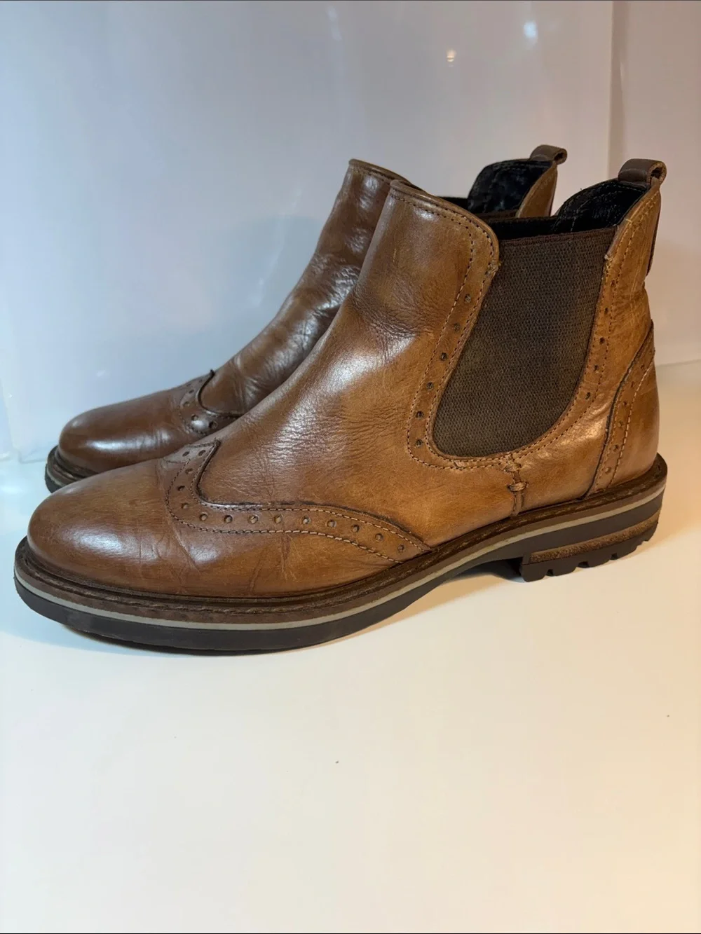 Avenue Brown Leather Chukka Chelsea Boots